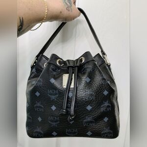 MCM Bucket Bag Black Visetos